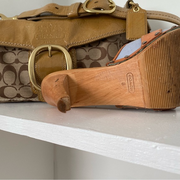 SOLD***💫VINTAGE COACH WOODEN MULE HEELS! 💫 - Picture 10 of 12